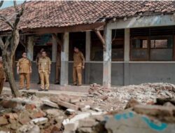 Didampingi Plt Kadisdikpora, Bupati Aep Pastikan Gedung Rusak SD Margamulya I Segera Diperbaiki